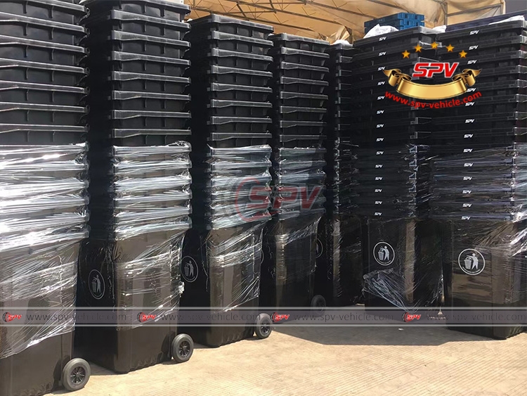 SPV-vehicle - Some Plastic Dustbins(360L) Are Preparing to Laoding Container
